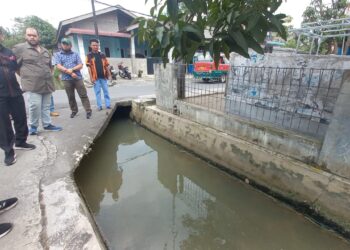 Komisi IV Tinjau Pabrik Sarung Tangan di Patumbak Deli Serdang Buang Limbah ke Lingkungan Warga Medan