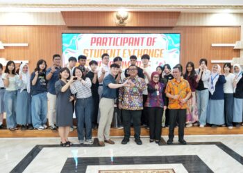 Jamu Makan Siang Pelajar Dari Gwangju, Pj Sekda Kota Medan Harap Dapat Nikmati Kota Medan Bersama Keluarga Baru