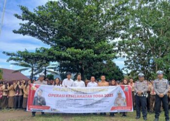 Polres Pakpak Bharat Lakukan Sosialisasi Keselamatan Berlalu Lintas di SMA Negeri 1 Sigunung.