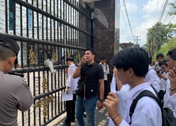 DEMSU Unras di Kejati Sumut, Minta Periksa Seluruh Pekerjaan di Dinas PUPR Sumut