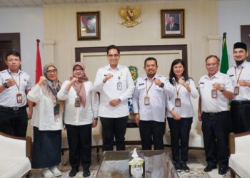 Rico Waas Dukung BBMKG Sebar Informasi Cuaca Melalui Videotron Pemko Medan