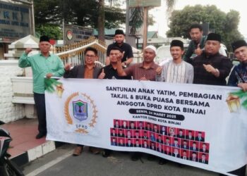Ini Baru Mantap!! DPRD Binjai Berbagi Takjil dan Santuni Anak Yatim