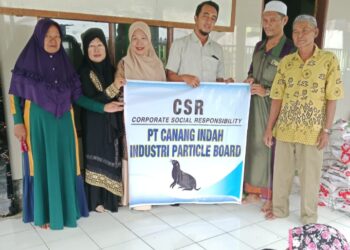 Jumat Berkah Dibulan Suci Ramadhan Tjipta Grup Bagikan Paket Sembako