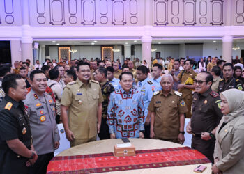 Hari Pertama Ngantor, Gubernur Sumut Bobby Nasution Tekankan Tugas Pemerintah Melayani Masyarakat
