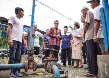 Warga Lingkungan 13 TSM III Kesulitan Air Bersih, Rico Waas : Secepatnya Pompa Air Rusak Diperbaiki