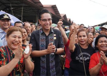 Sudah Berlangsung 2 Tahun, Rico Waas Tinjau Tanah Amblas di Pasar Induk Lau Cih