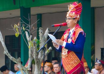 Pimpin Upacara Hardiknas, Rico Waas : Pendidikan Hak Asasi dan Sipil Setiap Insan