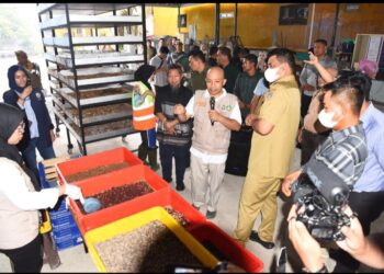 USU Bersama Pemprov Sumut Resmikan Tempat Pengolahan Sampah Terpadu 