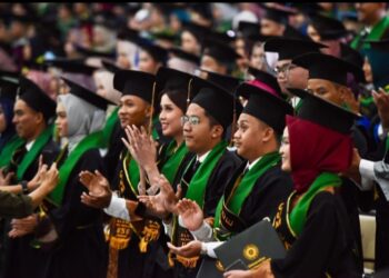 USU Wisuda 1.898 Lulusan, Rektor: Kita Harus Mampu Beradaptasi, Berinovasi, dan Mengantisipasi Perubahan
