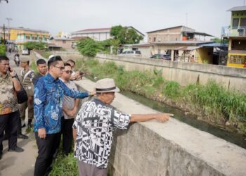 Tinjau Jalan Danau Singkarak Gang Madrasah, Rico Waas : Insya Allah Minggu Depan Dibeton