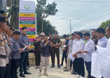 GMPM Demo Minta Kejari Madina Periksa Camat dan Ketua APDESI Bukit Malintang Madina