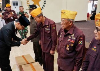Silaturahmi Dengan Anggota LVRI Kota Medan, Rico Waas : “Saya Bagian Dari Keluarga Veteran”