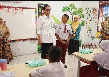 Kala Siswa SD Sampaikan Keinginannya Menjadi Wali Kota Dihadapan Rico Waas