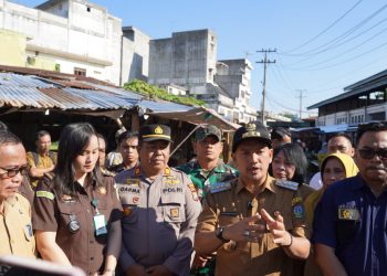 Walikota Tebing Tinggi Tinjau Pasar Inpres, Tegaskan Tidak ada Relokasi Pedagang Pada Pelaksanaan Revitalisasi Pasar