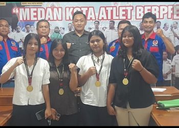 Aswindy Apresiasi Lima Atlet Angkat Berat Raih Prestasi, Berharap Parbersi Terus Lakukan Pembinaan