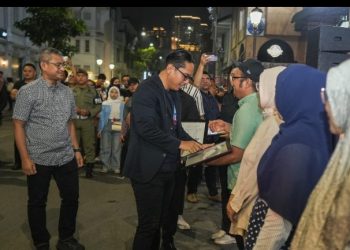 Serahkan Sertifikat HKI, Rico Waas Ingin Pelaku Ekraf Naik Tingkat