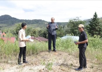 Ketua  Satgas Percepatan MBG Kabupaten Pakpak Bharat Tinjau Lokasi  Bangunan  Dapur SPPG