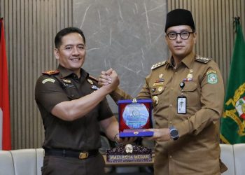 Rico Waas Terima Kunjungan Silaturahmi Kajari Belawan