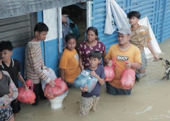 Pemko Medan Salurkan Makanan untuk Korban Banjir di Medan Barat