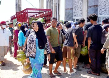 Antrean BBM di Tapteng Semakin Berkurang,  Pasokan Gas Rumah Tangga Mulai Didistribusikan