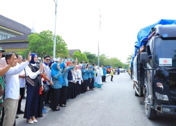 Labura Kirim 16 Truk Bantuan dan Dana Rp. 536 Juta untuk Sumut–Aceh
