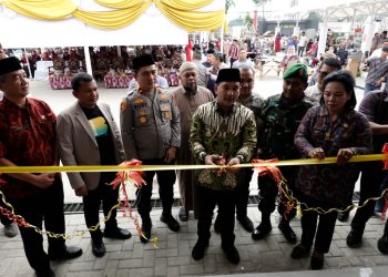 Resmikan Pusat Kuliner Mesjid Agung, Walikota Tebing Tinggi Sampaikan Tiga Pesan Utama Kepada Pelaku UMKM Dan Pengunjung 