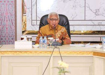 Bahas Perubahan Perda Pajak dan Retribusi Daerah,  Wagub Surya Dorong Peningkatan PAD dan Layanan Publik