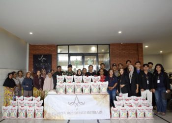 Ramadan Penuh Berkah, Alhesa Residence Berbagi Sembako untuk Warga Sekitar Sambut Idul Fitri 1447 H