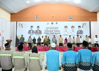 Lepas Keberangkatan Kloter 2 Haji Asal Langkat,   Bobby Nasution Tekankan Kebersamaan dan Kekompakan