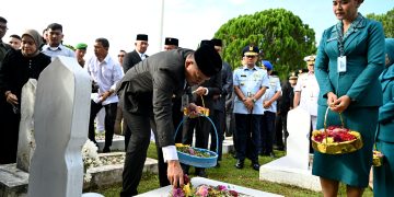 Ziarah Penuh Makna HUT ke-78 Sumut, Bobby Nasution Ajak Teladani Jasa Pahlawan