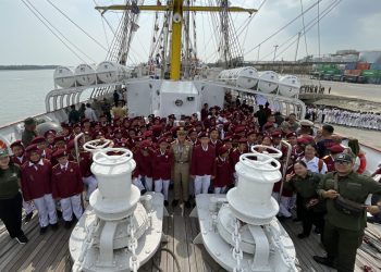 Pemko Medan Ajak Siswa Sekolah Rakyat Naik KRI Bima Suci
