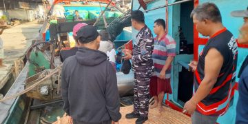 Personel TNI AL Kodaeral I Respon Cepat Tangani Kecelakaan Kerja di KM Cendrawasih