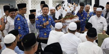 Tepung Tawar 134 Jemaah Calon Haji, Wali Kota Mahyaruddin Titip Doa Untuk Kota Tanjungbalai Semakin Baik, Maju dan Religius Menuju Tanjungbalai EMAS 