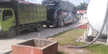 Mobil Perusahaan Diduga Isi BBM Subsidi di SPBU 14.284.633  Pangkalan Kerinci Kota