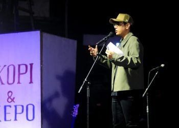 Rico Waas Rayakan Sastra Lewat Musikalisasi Puisi Kopi dan Kepo 