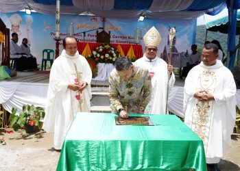 Pasca Bencana Longsor , Bupati Pakpak Bharat Franc Bernhard Tumanggor Hadiri Peresmian Gereja Katolik Stasi St. Fransiskus Assisi 