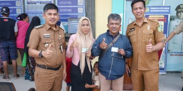 Pengurusan KTP Beres di Kecamatan, Gebrakan Rico Waas Dekatkan Pelayanan Adminduk ke Warga Medan Labuhan