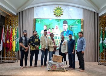 Pemuda Muhammadiyah Sumut Serahkan Bantuan Mesin Doorsmeer untuk Dorong Kemandirian Ekonomi Kader