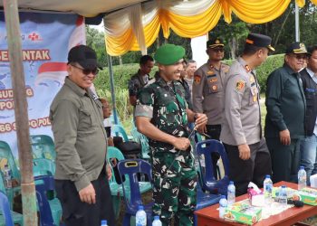 Wujudkan Ketahanan Pangan Polres Pakpak Bharat Beserta Sekda Kabupaten Pakpak Bharat Laksanakan Panen Raya Jagung Kuartal II Tahun 2026