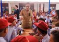 Rico Waas : Dari Meja dan Kursi Ini Akan Lahir Prestasi Anak-anak Medan