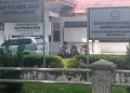 Kapan Penerimaan CPNS di Kabupaten Langkat?  LANGKAT (Portibi DNP) : Pemerintah  diduga akan membuka kembali seleksi Calon Pegawai Negeri Sipil (CPNS) pada tahun 2026 ini.   Oleh karena itu, tidak heran jika masyarakat, terutama lulusan baru, mulai mencari informasi terbaru terkait jadwal seleksi ini.  Lalu, kapan pembukaan CPNS di Kabupaten Langkat?.   Berikut penjelasan Kepala Badan Kepegawaian Daerah (BKD) Kabupaten Langkat Eka Syahputra Depari, kepada wartawan media online portibi.id, via WhatsApp, Senin (25/05/2026).  Kata Eka, pada saat ini Pemerintah Kabupaten (Pemkab) Langkat masih menunggu arahan/penetapan kebutuhan dari pemerintah pusat.  “Bila mana penetapan kebutuhan dari pemerintah pusat sudah ditetapkan serta petunjuk teknis pelaksanaan kegiatan seleksi ASN tahun 2026, Pemkab Langkat akan mempedomani, menyusun serta menyesuaikan rangkaian kegiatan seleksi ASN tahun 2026 sesuai aturan dan ketentuan yang ditetapkan oleh pemerintah pusat,” katanya mengakhiri.(red/tim)