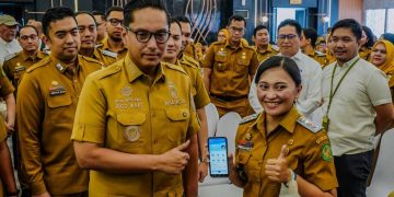 Rico Waas Dorong Digitalisasi Bansos, Targetkan Data 792 Ribu KK Tervalidasi dalam Sebulan
