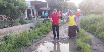 Tinjau Jalan Rusak di Mabar Hilir, Paul Simanjuntak Minta Dinas SDABMBK Jadikan Skala Prioritas