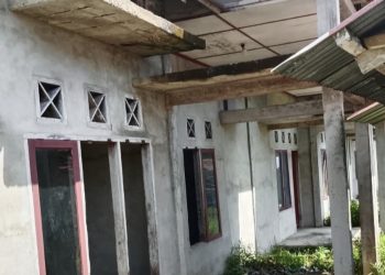 Miris..Proyek Pembangunan Rumah Dinas Nakes Di Kecamatan Simuk Nias Selatan Telan Anggaran Miliaran Rupiah, Diduga Tidak Selesai Dikerjakan Dan Terkesan Mangkrak