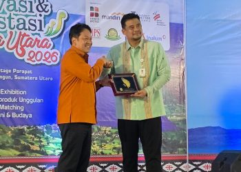 Bobby Nasution Soroti Minyak Goreng Langka di Daerah Penghasil Sawit, Minta Distribusi Lebih Berpihak ke Sumut,     Gubsu Sampaikan Cara Jaga Kestabilan Migor di Sumut