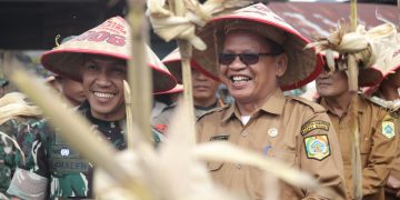 Di Hadiri Sekda Kabupaten Pakpak Bharat Batalyon TP 906 Sanalenggam Panem Perdana Jagung