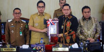 Sidang Paripurna DPRD Medan, Rico Waas Paparkan Strategi Efisiensi APBD 2025 