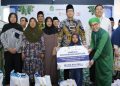Peringati 10 Muharram, Rico Waas Ajak Anak Yatim Duafa Belanja Baju Baru