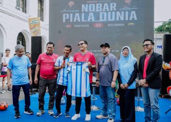 Rico Waas Nobar Piala Dunia Bersama Warga di CFD Kesawan, Ajak Generasi Muda Gemar Olahraga