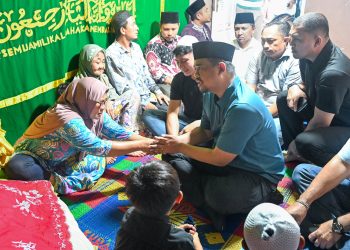 Melayat ke Rumah Duka Nelayan di Nias Selatan, Bobby Nasution Kuliahkan dan Siapkan Pekerjaan untuk Anak Almarhum